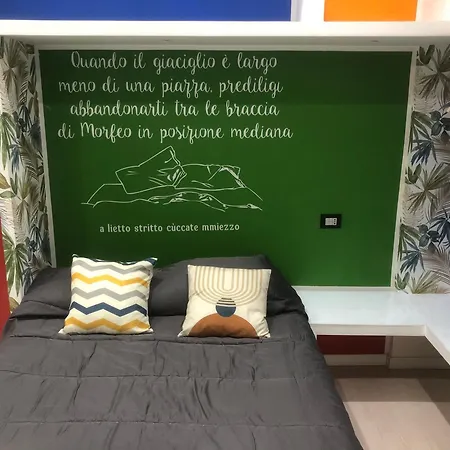 Next Stop לינה וארוחת בוקר נאפולי