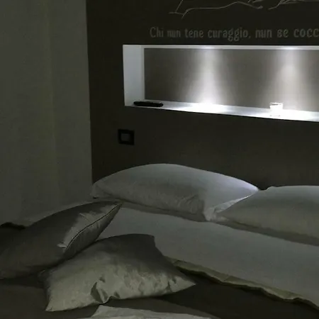 Next Stop Bed and Breakfast Νάπολη