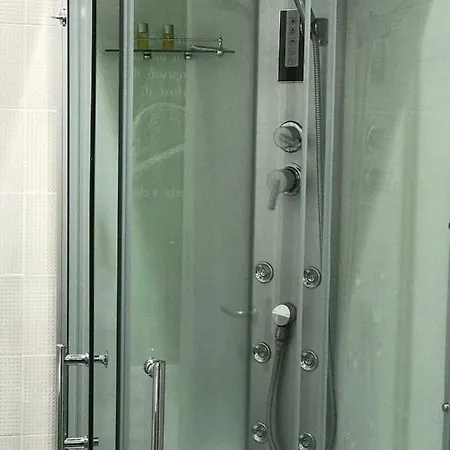 Next Stop Bed and Breakfast Νάπολη